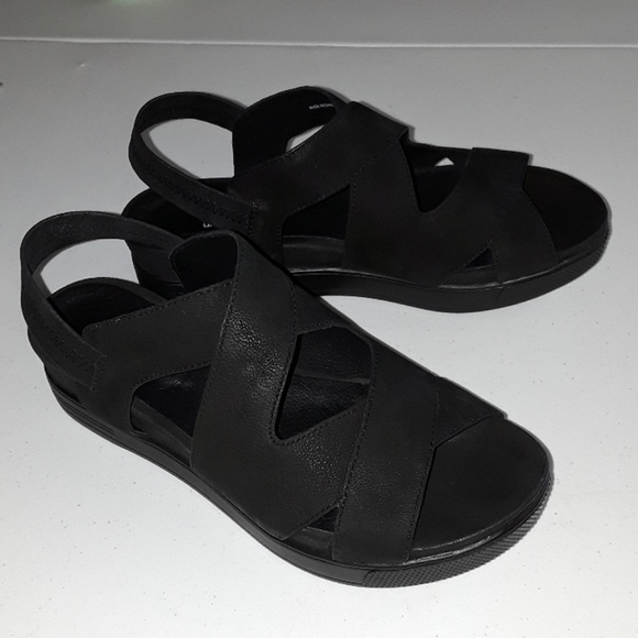 Eileen Fisher Shoes - Eileen Fisher Sonny sneaker sandal 😎🏖️